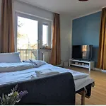 65qm Altbaucharme Mit Zwei Balkonen Apartamento