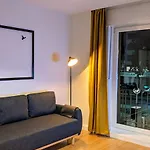 65qm Altbaucharme Mit Zwei Balkonen * Karlsruhe