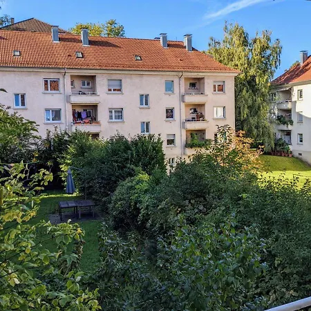 65qm Altbaucharme Mit Zwei Balkonen