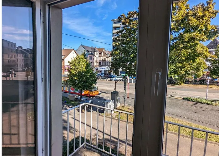 Apartamento 65qm Altbaucharme Mit Zwei Balkonen