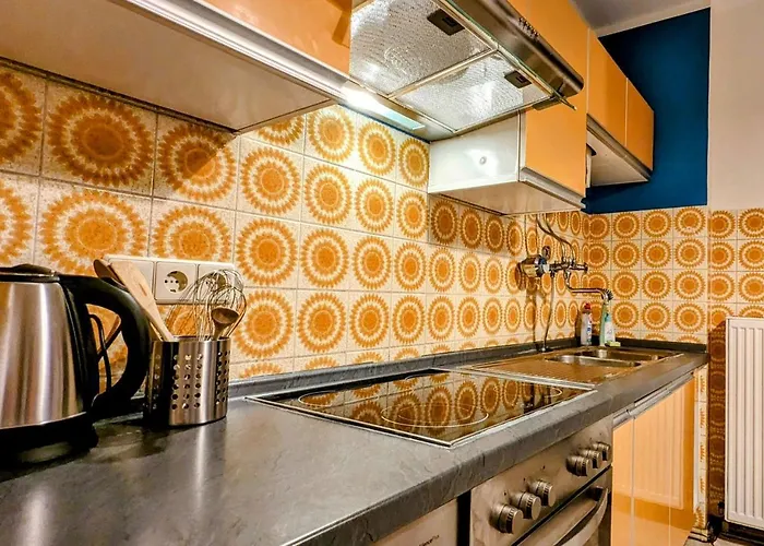 65qm Altbaucharme Mit Zwei Balkonen